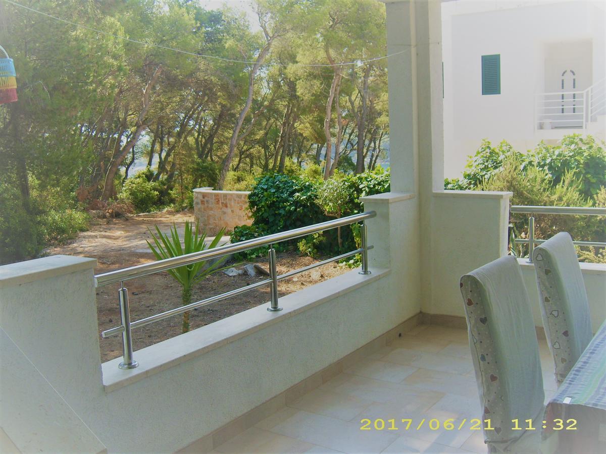 Apartments Antica Vrboska Ngoại thất bức ảnh
